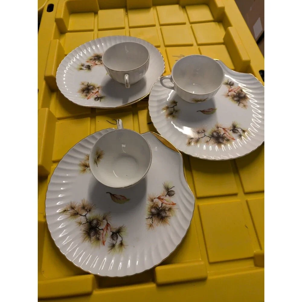 Vintage Japan Pine Needles And Cones, Shell Shaped Snack Plate &Tea Cup  3 Sets